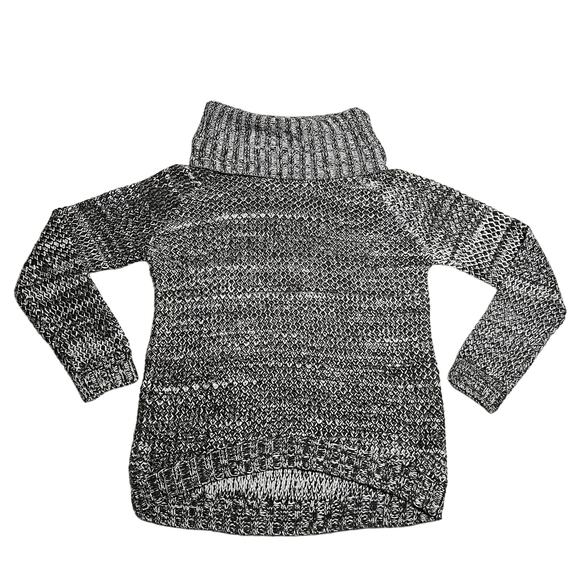 Jaye.e Turtleneck Chunky Knit Sweater Size Small Cozy Winter Minimalist Neutral - Picture 1 of 8